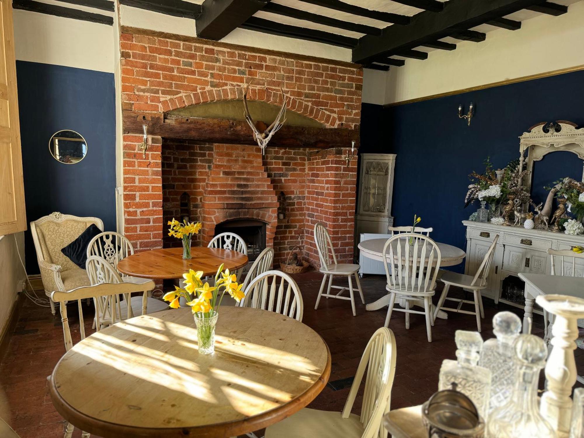 Church Farm 4*